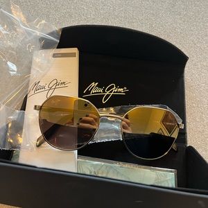 Hukilau Maui Jim Sunglasses NWT